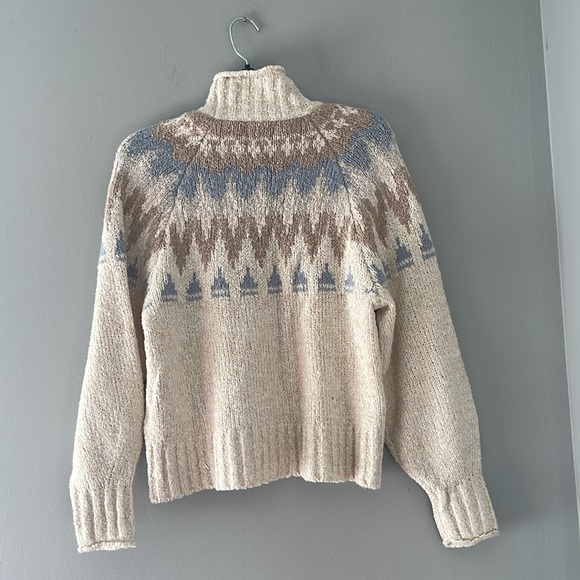 American Eagle Fair Isle Sweater Size S - Picture 5 of 6